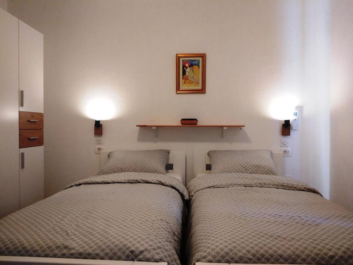 Daal Apartment Roč Екстериор снимка