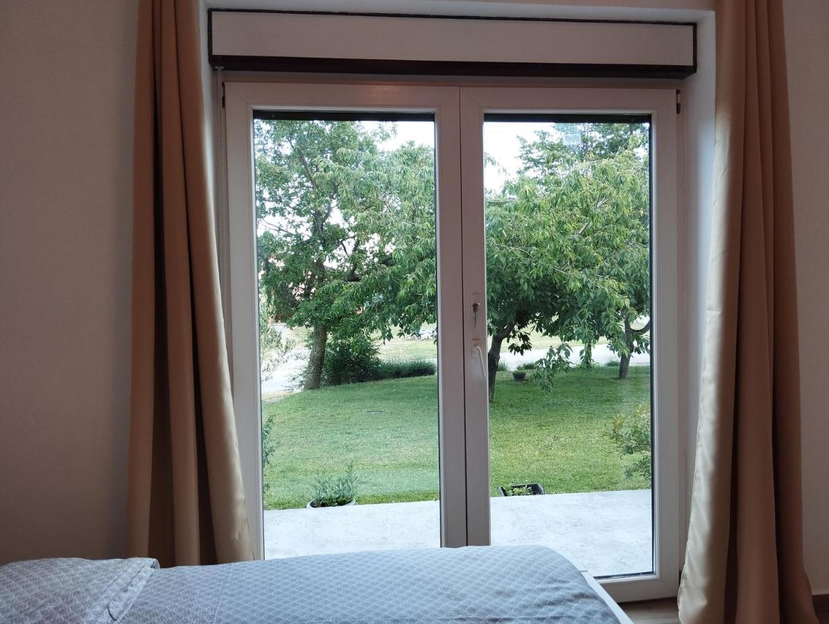 Daal Apartment Roč Екстериор снимка